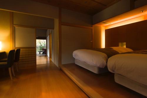 Superior Room with Tatami Area image 4
