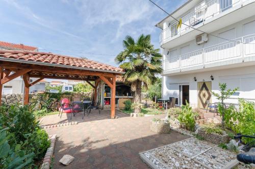 Apartment and Room Ilija