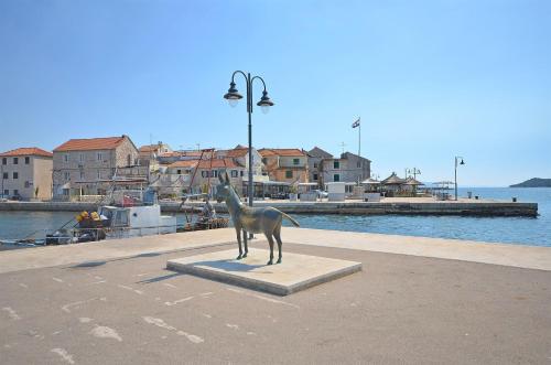 Apartment and Room Ilija - image 13