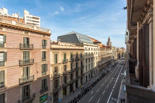 Fontanella Green House Stop at Hostal Fontanella to discover the wonders of Barcelona. Both business travelers and tourists can enjoy the propertys facilities and services. Service-minded staff will welcome and guide you a