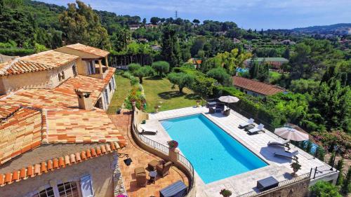 L'ORANGERAIE VI2077 by RIVIERA HOLIDAY HOMES gîte à louer Mougins