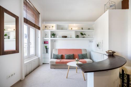  BpR Woodland Design Home with A/C in Budapest
