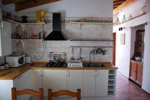 廚房, Casa Rural La Torre in 阿爾莫納斯特拉雷亞爾