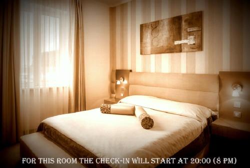 Double Room Late Check-in 8 PM