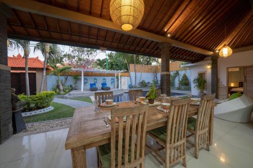 ザ カトゥル ビラ