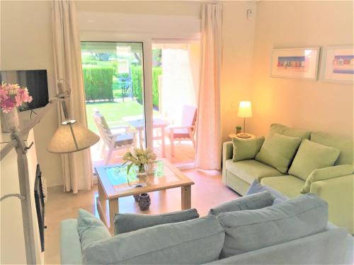 Encantadora Casa Adosada en Residencial Hoyo 12 gîte à louer Novo Sancti Petri