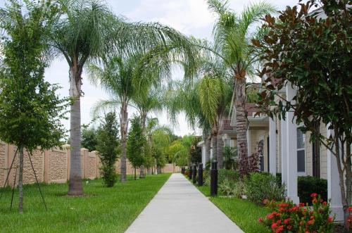 Great new Townhouse in luxury condo 10 min to Disney - image 5