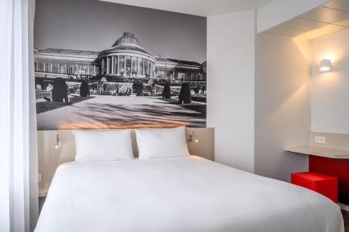 B&B HOTEL Brussels Centre Gare du Midi - image 14