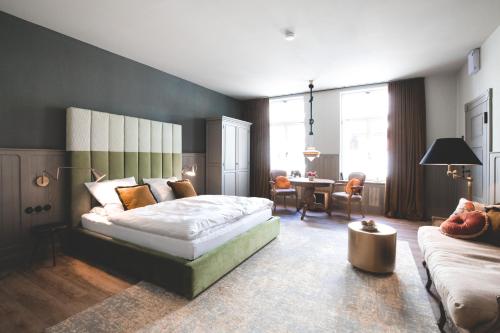 Saltbloom Apartments 5