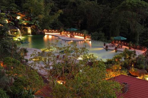 Swimming pool, Peace Lodge in Poasito