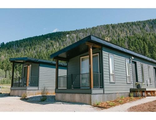 Terra Nova Cabins