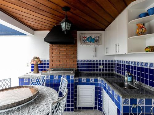 Duplex com piscina e área gourmet perto da praia