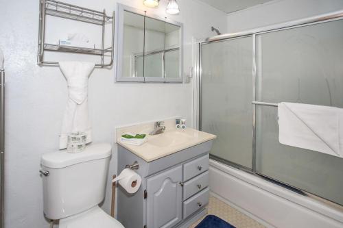 Barefoot Bungalow-1804 by Big Bear Vacations - image 2