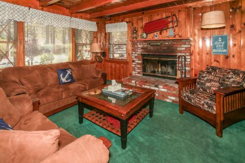 Barefoot Bungalow-1804 by Big Bear Vacations - image 6
