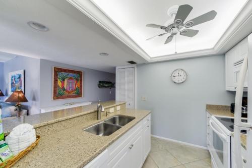Sanibel Siesta On The Beach Unit 308 Condo - image 8