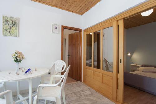 Apartment Ante-50m from beach