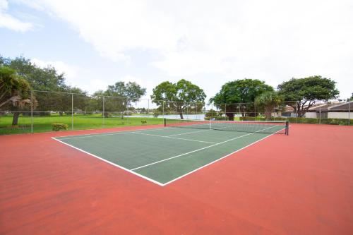 Tennis court, Miami nice in Kendale Lakes