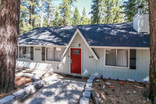 Cougar Creek Cabin-1869 by Big Bear Vacations - image 4