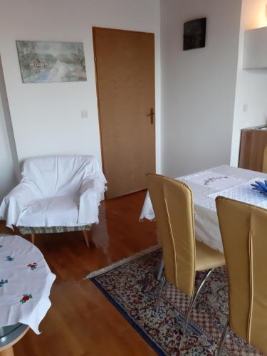  Apartment Natur prima in Hudi Bitek