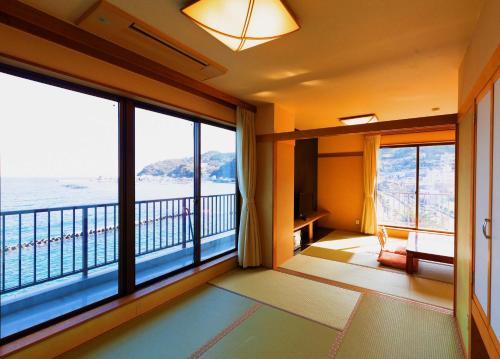 熱海温泉 湯の宿 平鶴