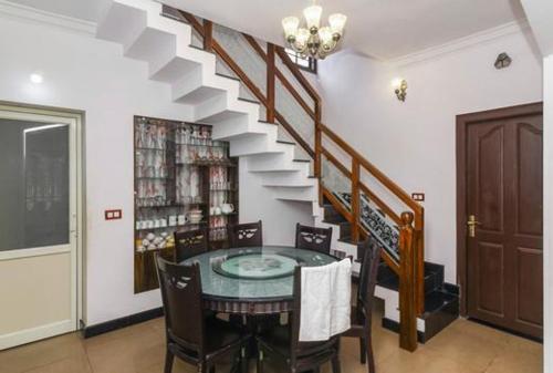 Whitehouse homestay