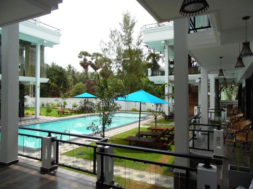 J7 Villaj Resort