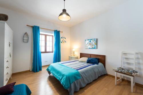 Villa Canaria piscina jacuzzi jardin in Santa María de Guía