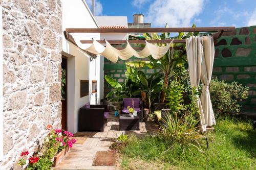 Létesítmények, Villa Canaria piscina jacuzzi jardin in Santa María de Guía