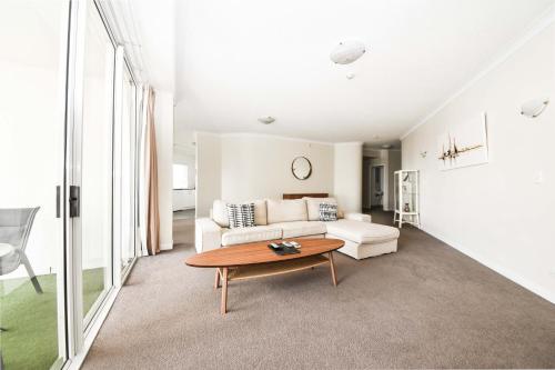 Founda Gardens Apartments - Tap to explore photos