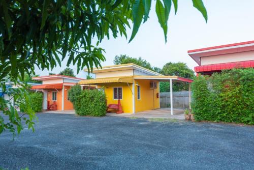 Khun Ning Resort in พังโคน