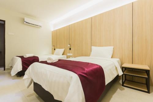 Twin Room image 3