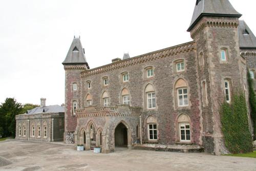 Cefncethin Farmhouse
