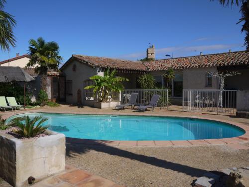 Gite Tour d'enceinte gîte à louer Pomérols