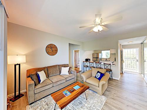 New Listing! Ocean-View Apartment With Pool & Spa Condo - image 9