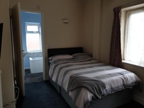Tower House Hotel - image 7