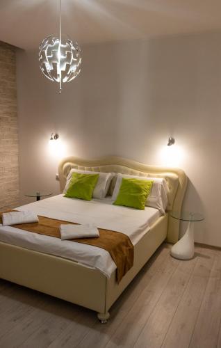 Deluxe Double Room image 3