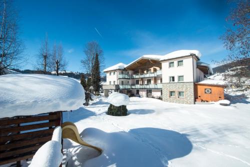 Aparthotel Kristall, Altenmarkt im Pongau bei Gasthof