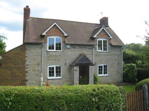 Macbeth Cottage - Sleeps Up To 6 - Hot Tub, , Warwickshire