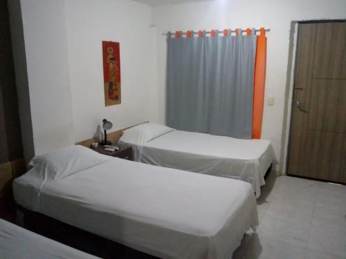 4 twin beds