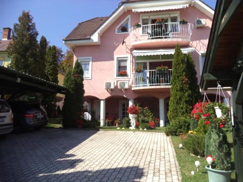 B&B Hévíz - Maria Apartman - Bed and Breakfast Hévíz