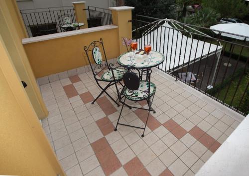 Double Room with Balcony image 10