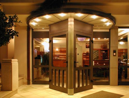 Hotel Villa Marija - image 9