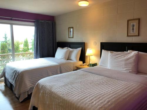 Deluxe Double Room with Balcony and Sea View