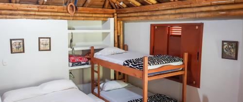 2 double beds, 1 twin bed, 4 bunk beds