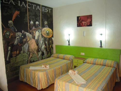 Hostal Temático El Cid (Fuengirola) desde 34€ - Rumbo
