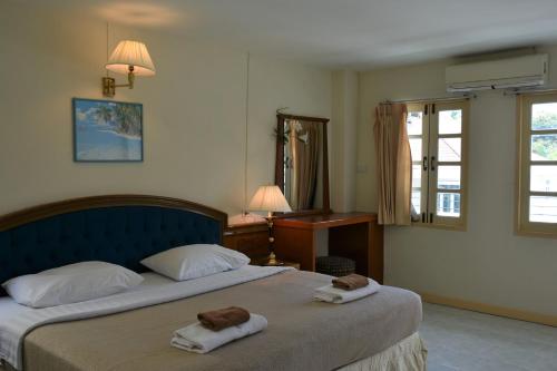 room detail thumbnail 0