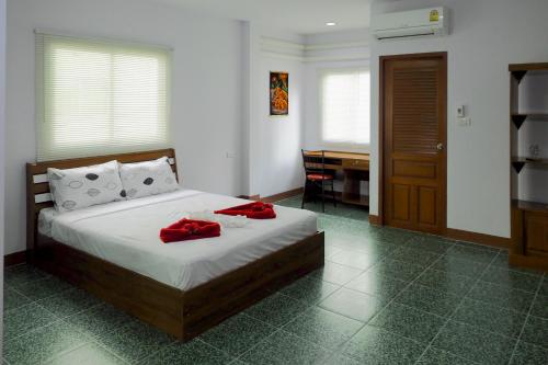 room detail thumbnail 1
