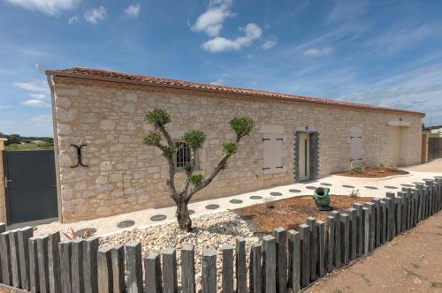 maison de charme gîte à louer Les Planes