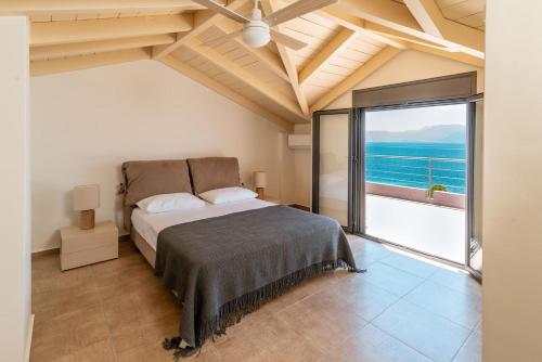 A Modern Ionian Home gîte à louer Akhirá