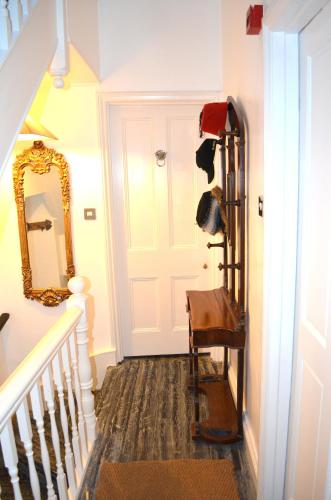 The Gallery - image 7